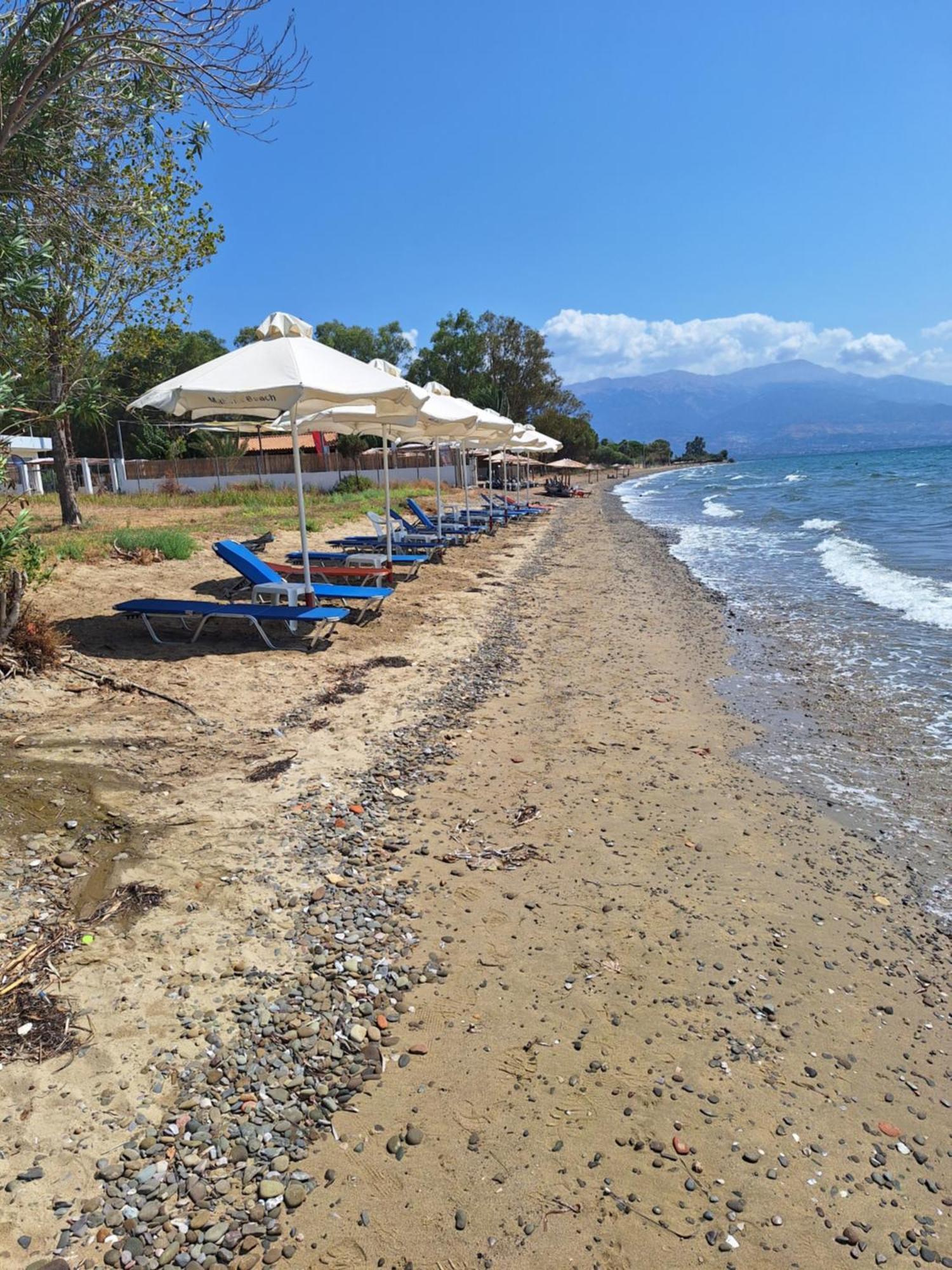 Makinia Beach Nafpaktos Luaran gambar
