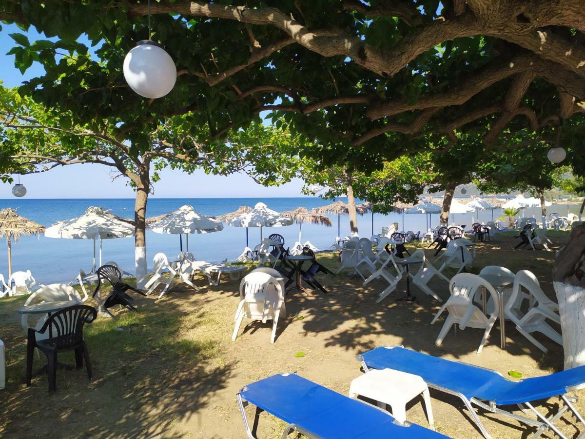Makinia Beach Nafpaktos Luaran gambar