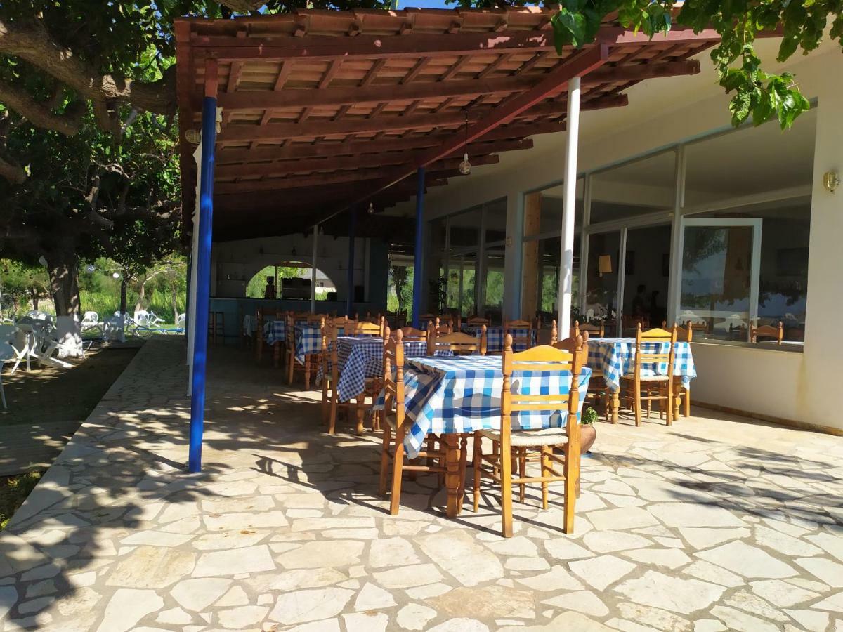 Makinia Beach Nafpaktos Luaran gambar